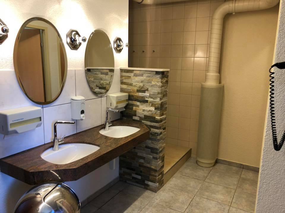 Gesundheitspark Thalwil Damen & Herrendusche Sanierung 